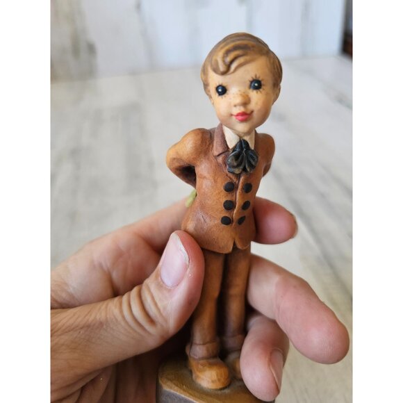 Anri Valentine boy young mans fancy flowers bouquet roses Italian club piece fig - Picture 7 of 8